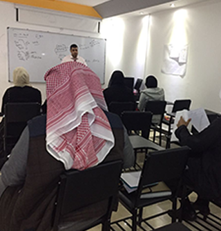 محاضرة تدريبية لطلاب الجامعة العربية